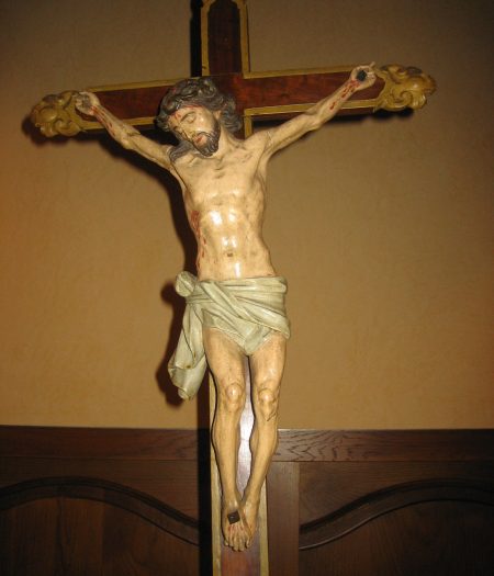 Crucifix devant lequel sainte Jeanne de Chantal grava le Nom de Jésus sur son coeur