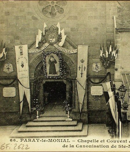 Chapelle parée pour la canonisation de Marguerite-Marie